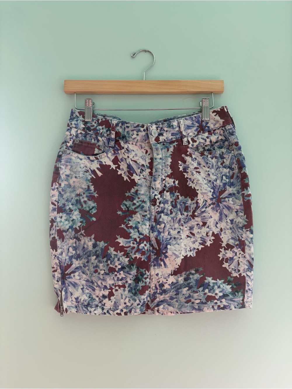 Comptoir Des Cotonniers Floral Mini Skirt in Burgundy and Blue